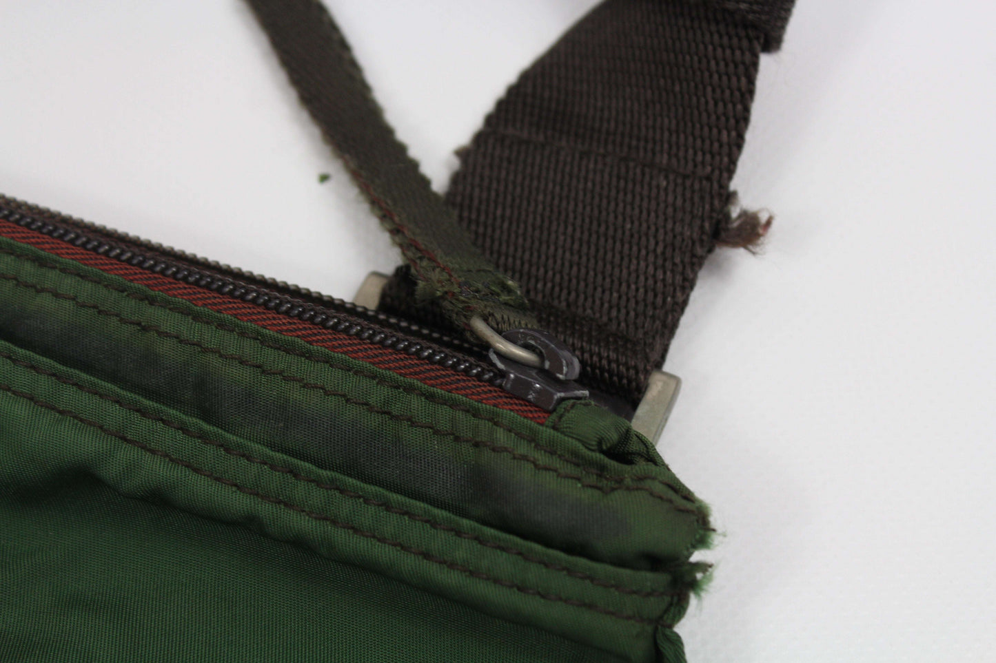 PRADA Vintage Slingbag Green | LAYZSSHOP | Prada Vintage