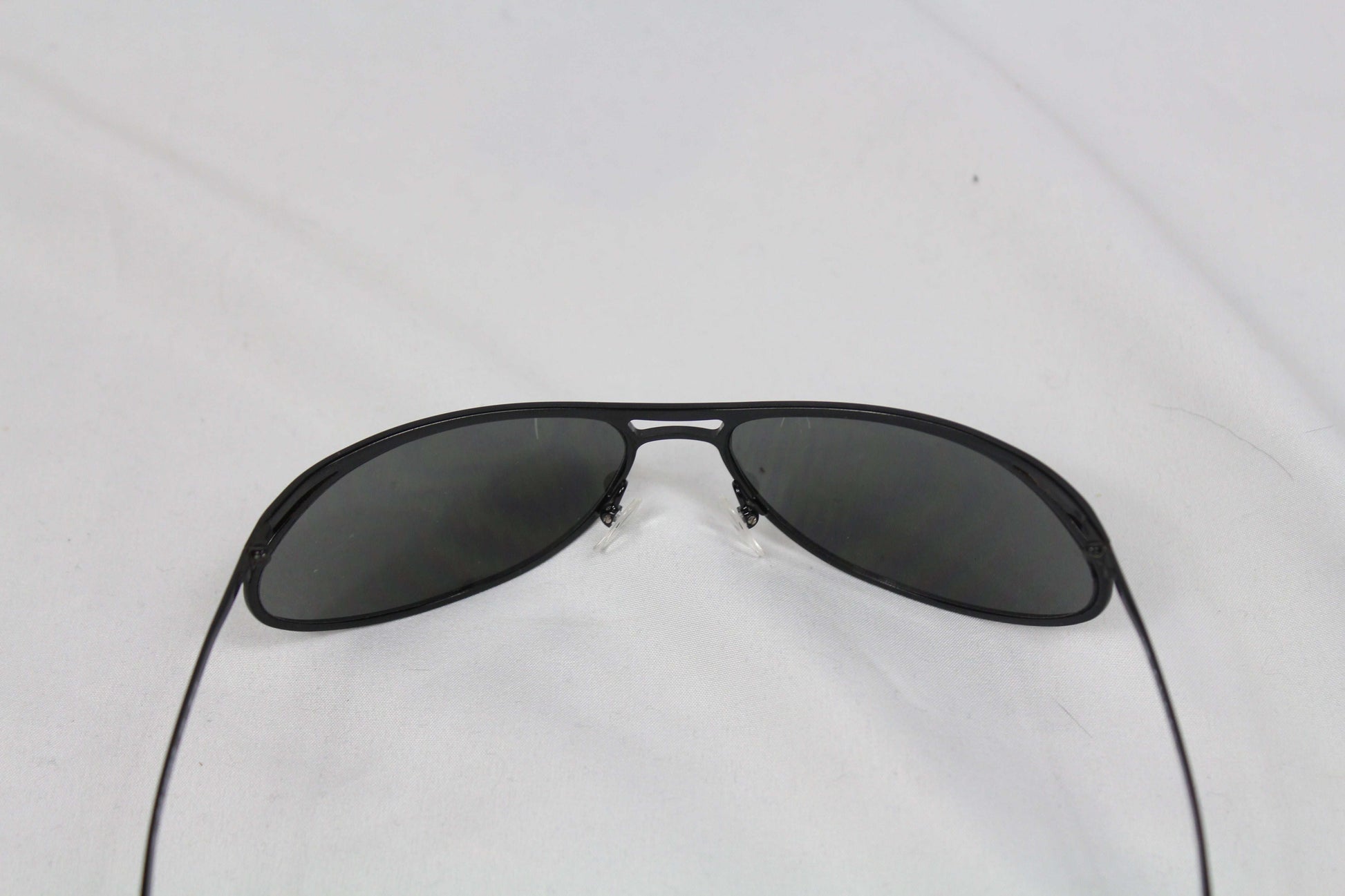 Black Gucci shades with slight wear, onesize, includes case.