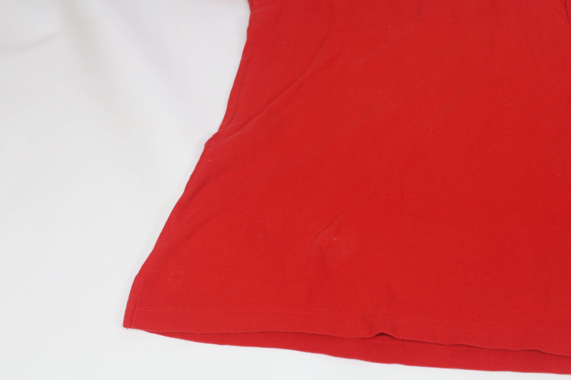 Carlo Colucci red shirt, size XL, featuring minimal wear.