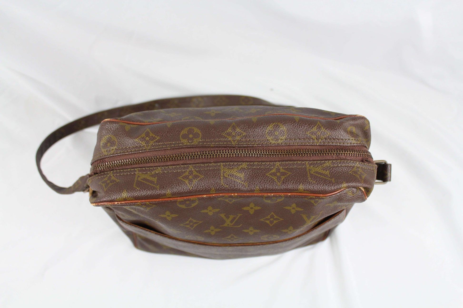 Louis Vuitton Monogram Canvas Marceau Gm MessengerBagLAYZSSHOP