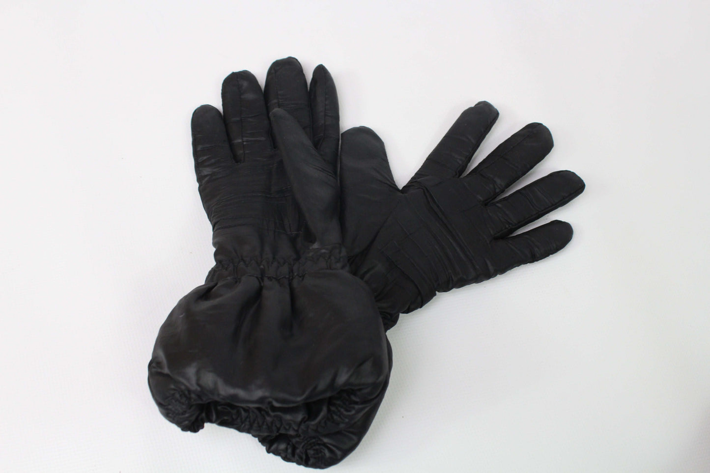 ANNA SUI black gloves, size S, condition 8/10, black and pink accents.