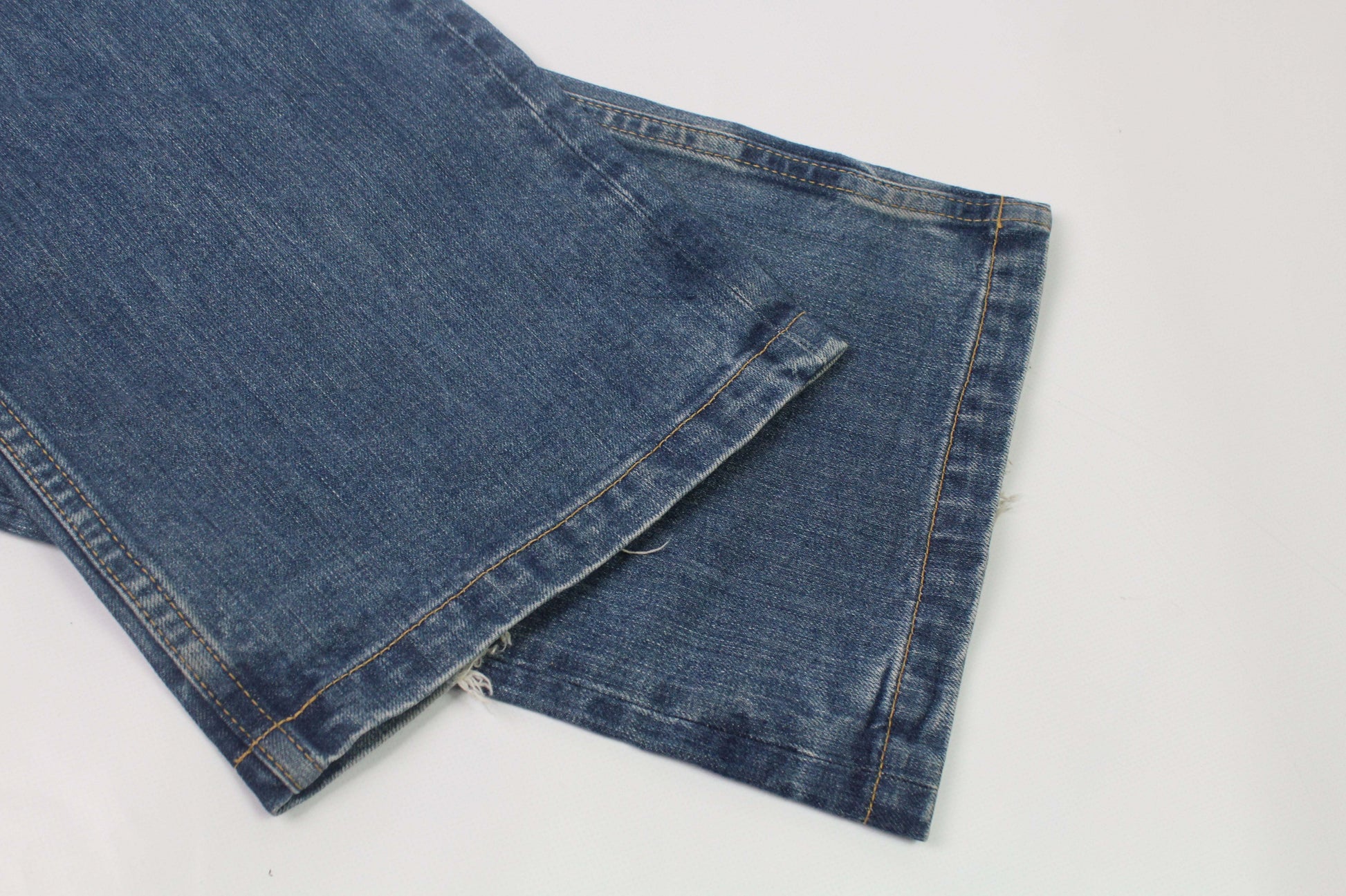 Japanese Denim Handpainted jeans in blue, size 36, 100% cotton, light wear marks, 8/10 condition.