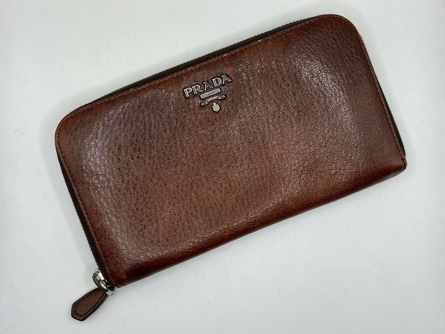 PRADA Leather Longwallet in Brown, 20x10cm, high-quality leather.