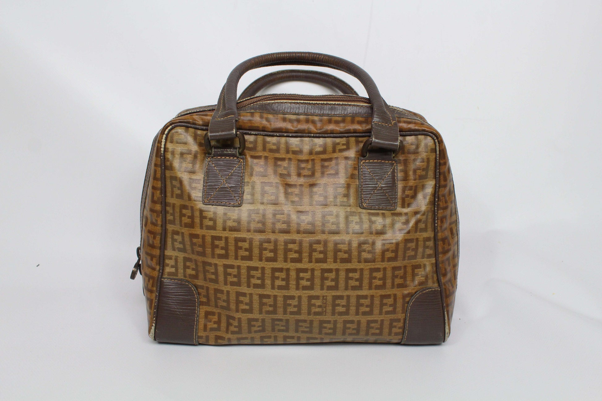 FENDI Bowlingbag Monogram in brown canvas with FF pattern.