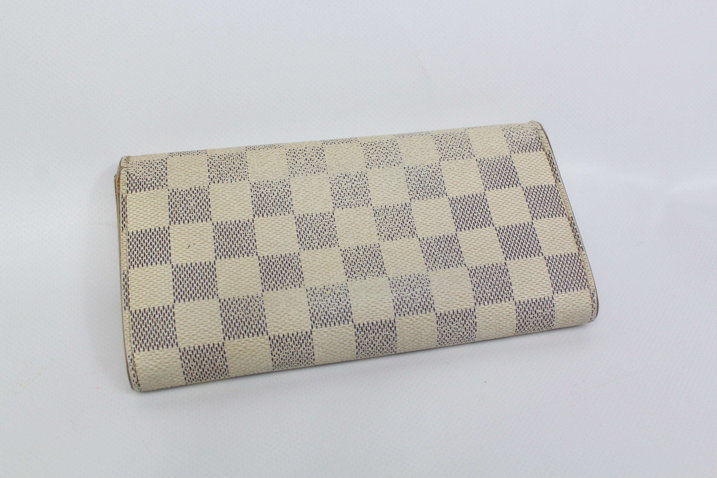 Louis Vuitton White Daimer Long Wallet - Portmonee