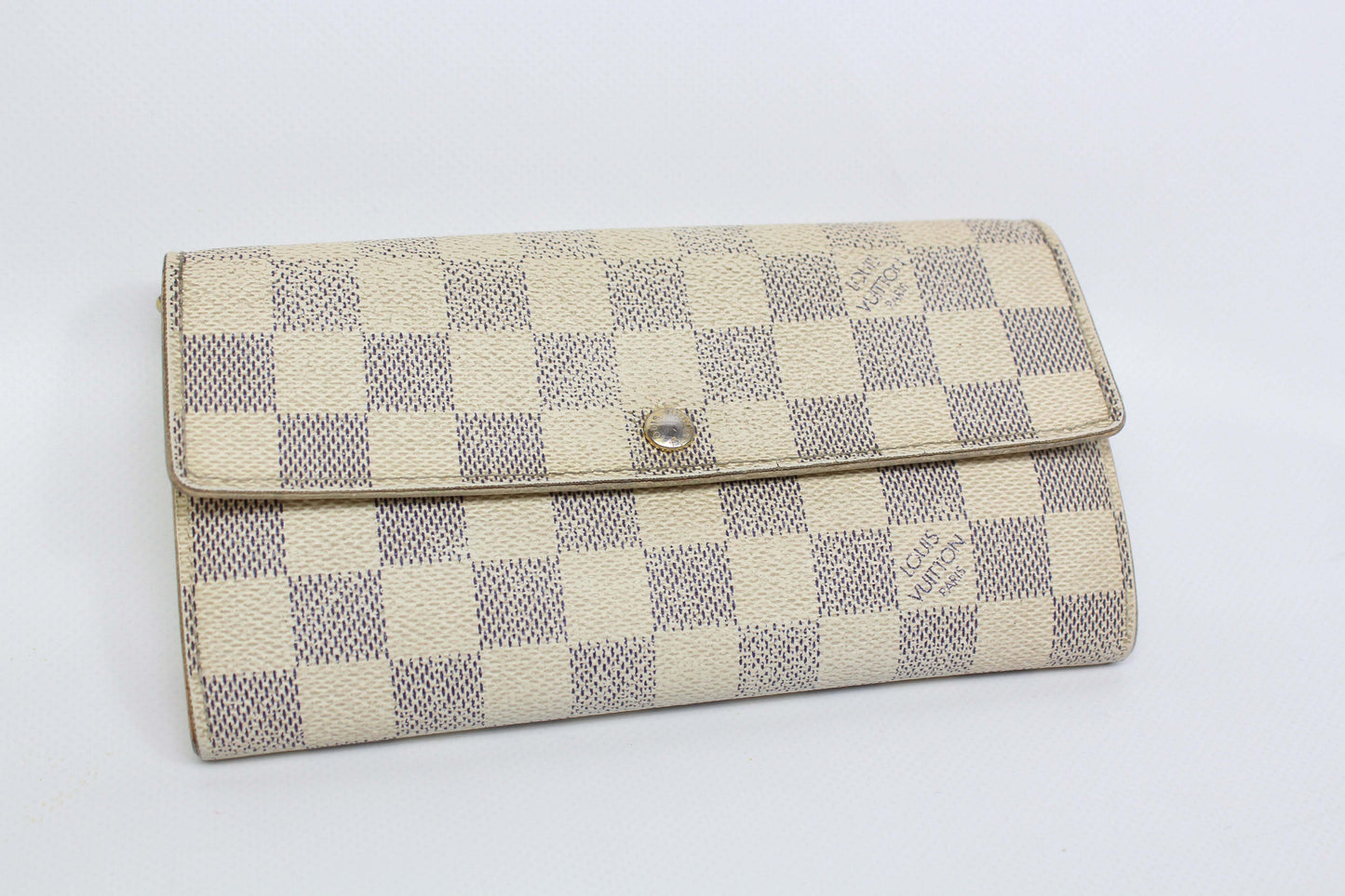 Louis Vuitton White Daimer Long Wallet - Portmonee