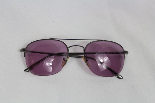 Gucci Shades Lila in good vintage condition with purple lenses.